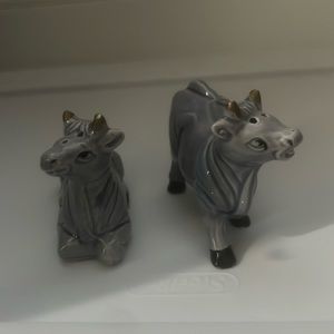 Vintage Lugenes Purple Cow Couple Salt And Pepper Shakers Ceramic Farmhouse